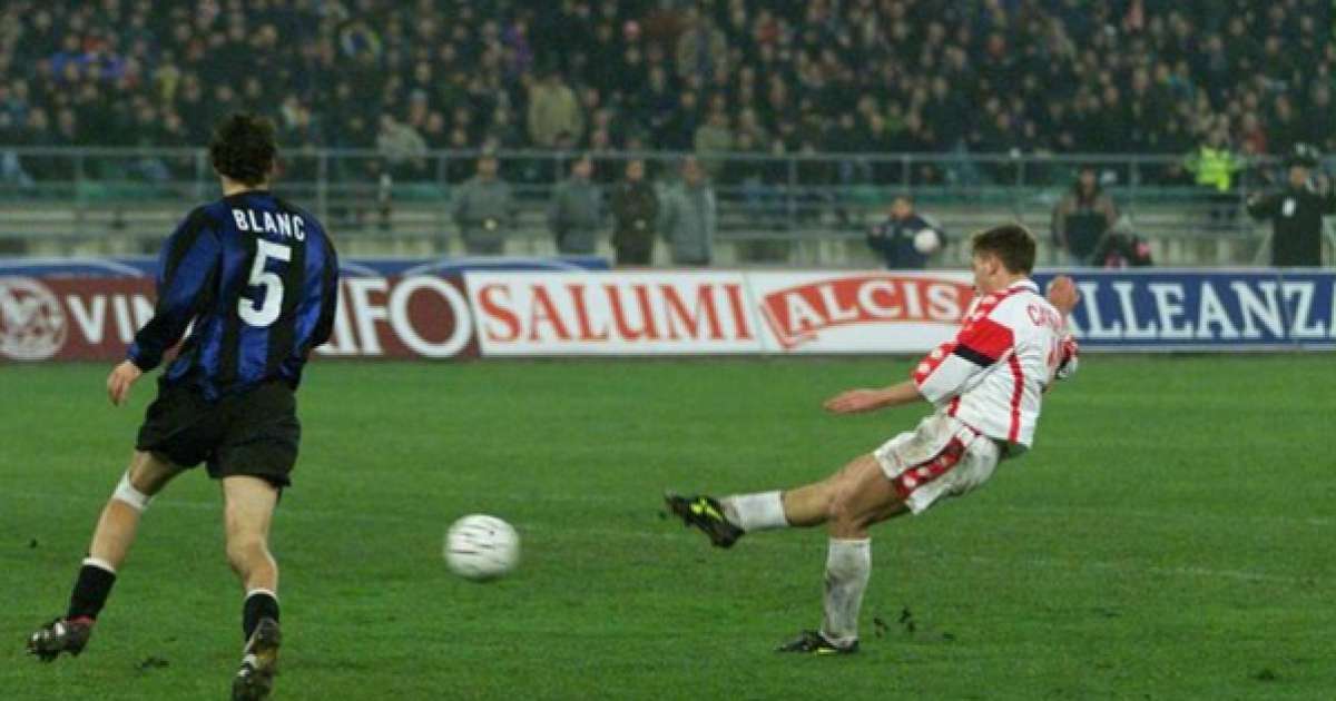 I 5 gol pi� iconici della storia del Bari: quali restano nella memoria dei tifosi